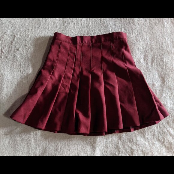 Red Pleated A-line Skirt - Picture 1 of 10